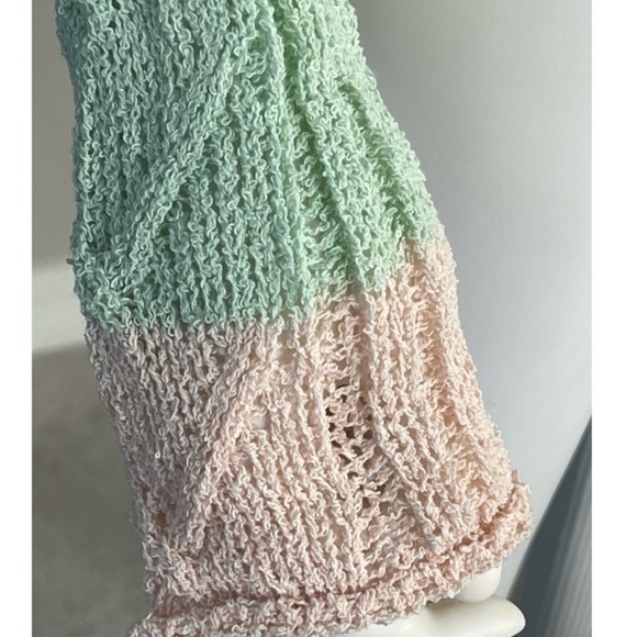 6~Piece Sweater Lot Size MEDIUM - Picture 10 of 15